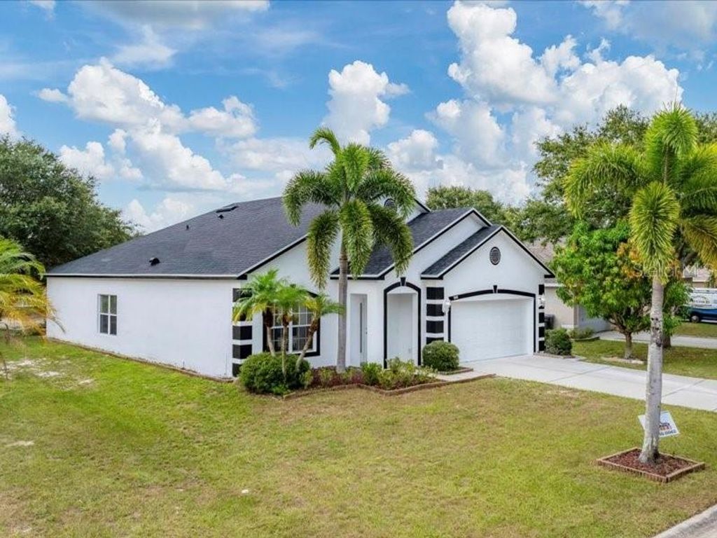 Photo of 9618 Cypress Harbor Drive, Gibsonton, FL 33534 (MLS # TB8414175)