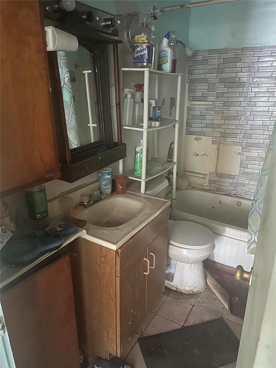 OAK TERRACE REV OF - Residential