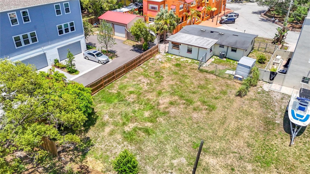 Photo of 2304 N Highland Avenue, Tampa, FL 33602 (MLS # TB8531371)