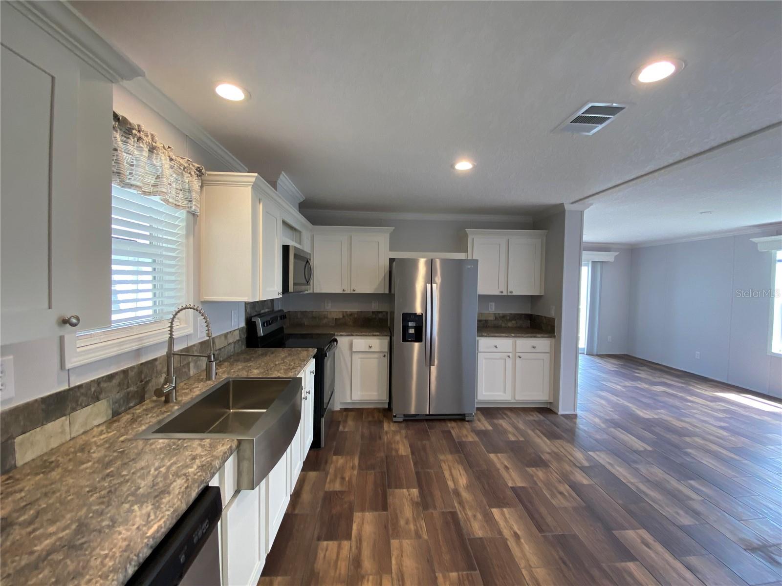 HARBOR COVE - Residential