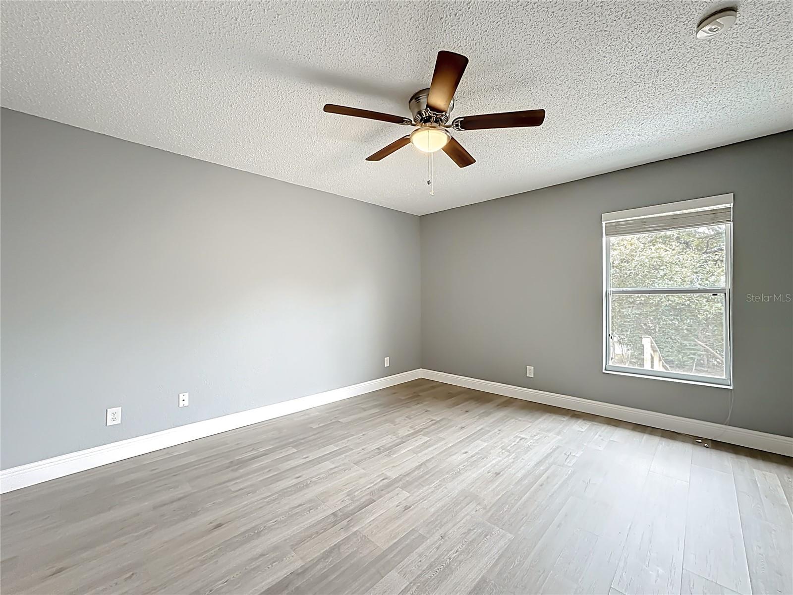 EAST LAKE ESTATES - Residential Lease