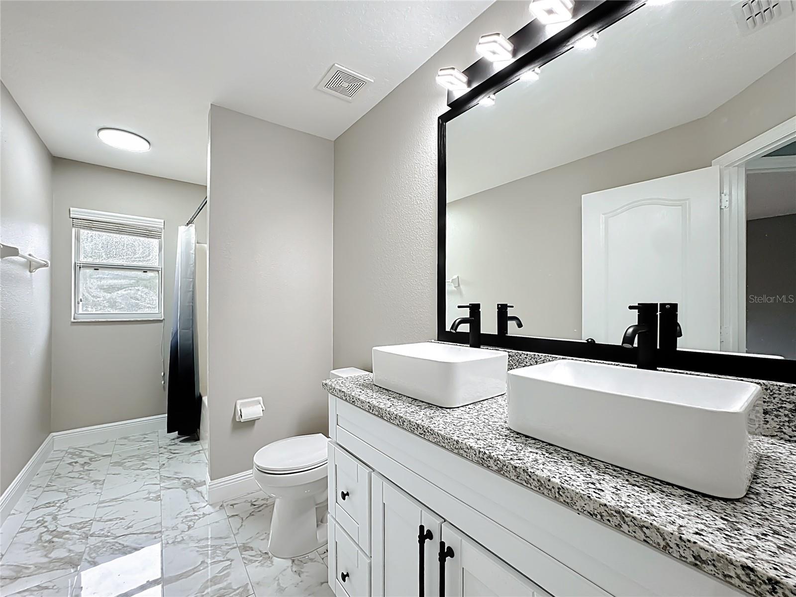 EAST LAKE ESTATES - Residential Lease