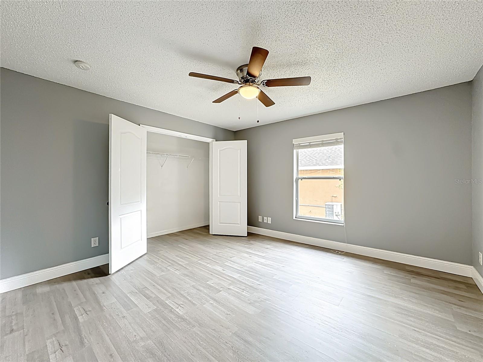 EAST LAKE ESTATES - Residential Lease