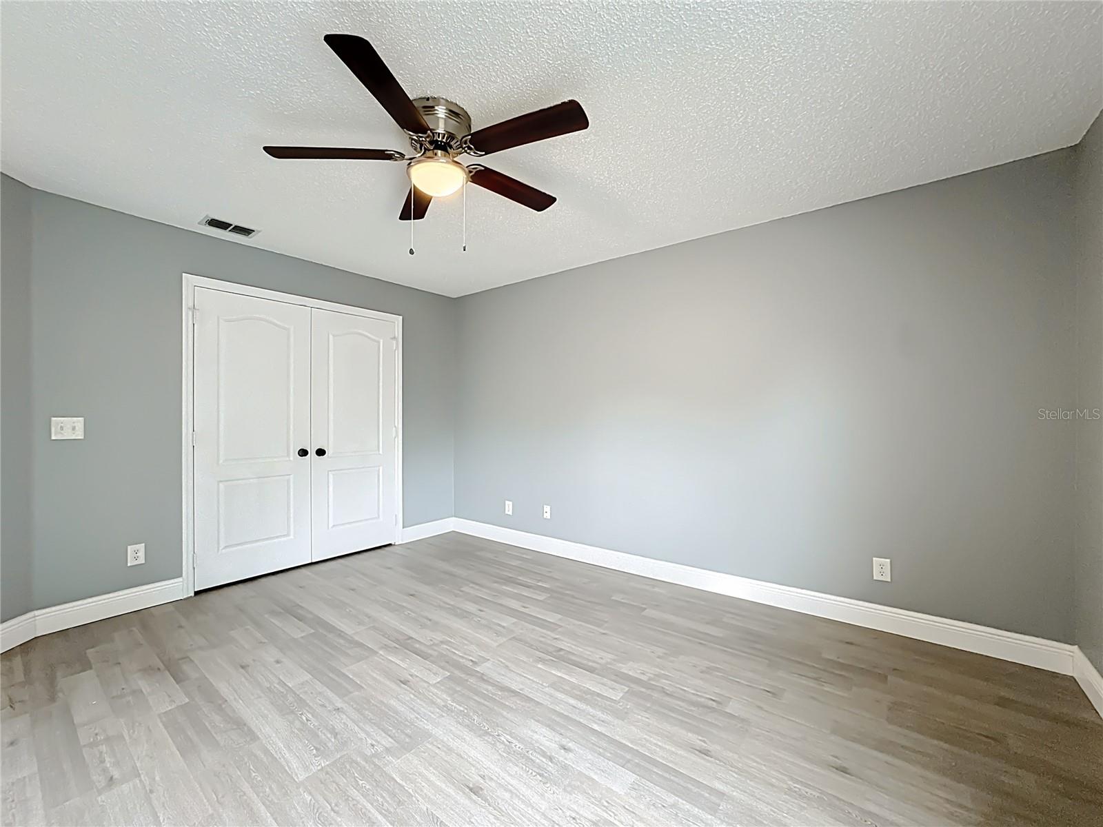 EAST LAKE ESTATES - Residential Lease