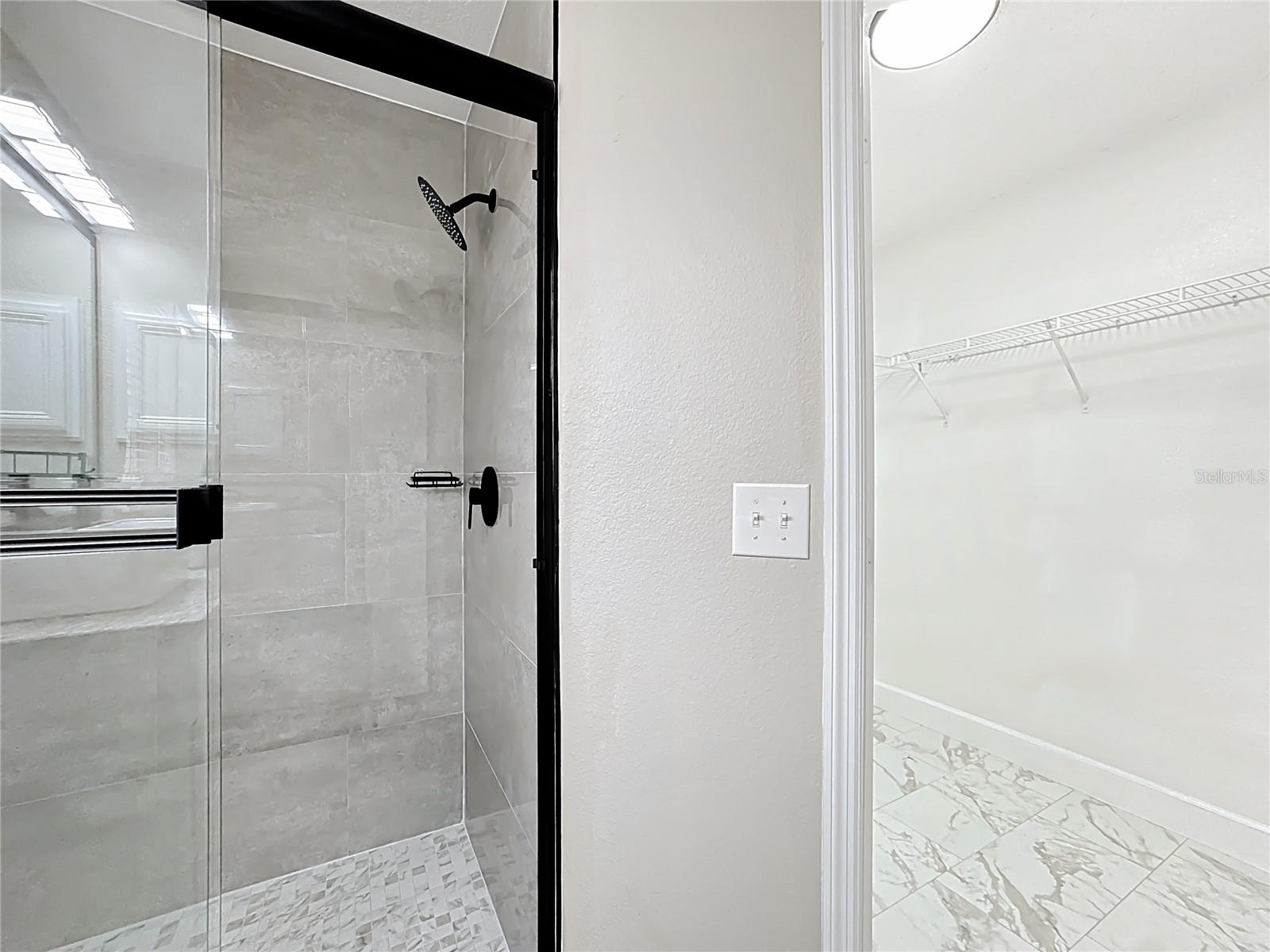 EAST LAKE ESTATES - Residential Lease