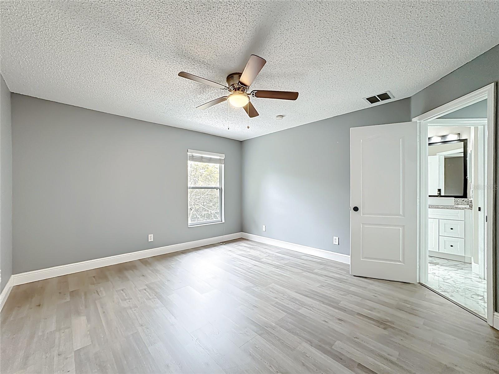 EAST LAKE ESTATES - Residential Lease