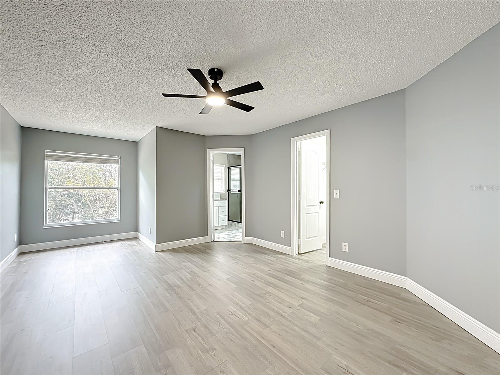 EAST LAKE ESTATES - Residential Lease