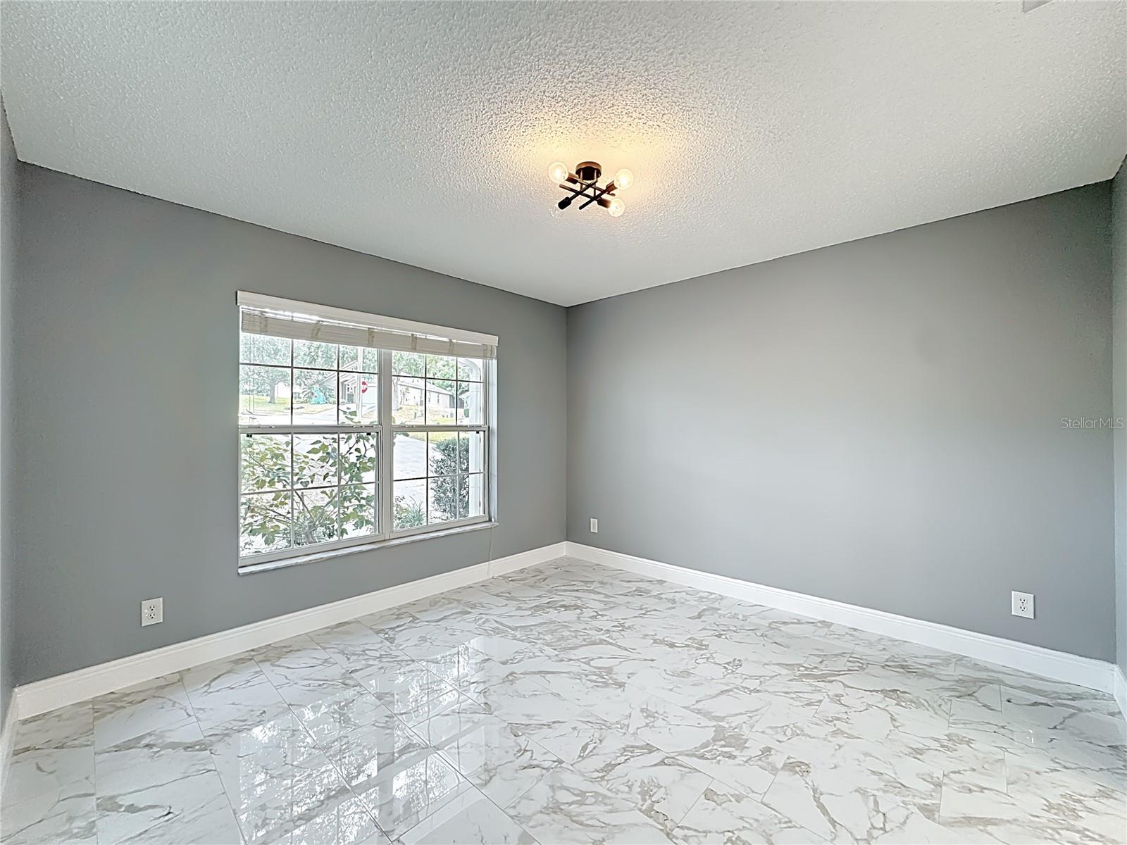 EAST LAKE ESTATES - Residential Lease