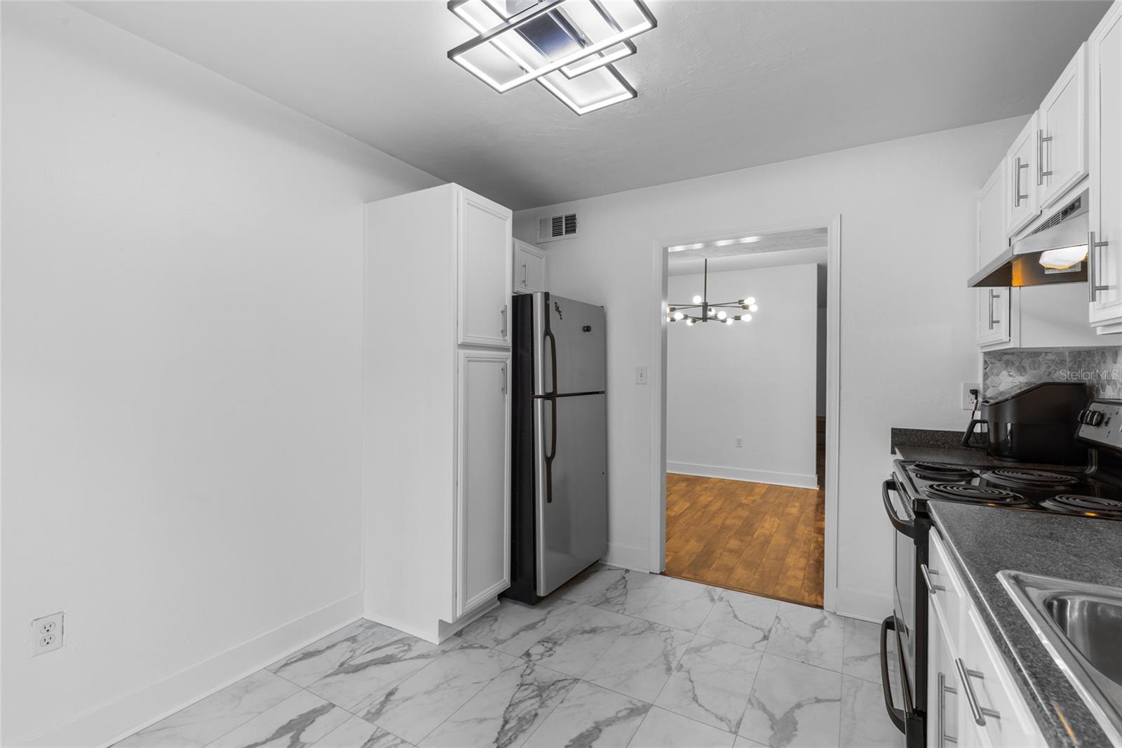 HAWTHORNE RESERVE - Residential