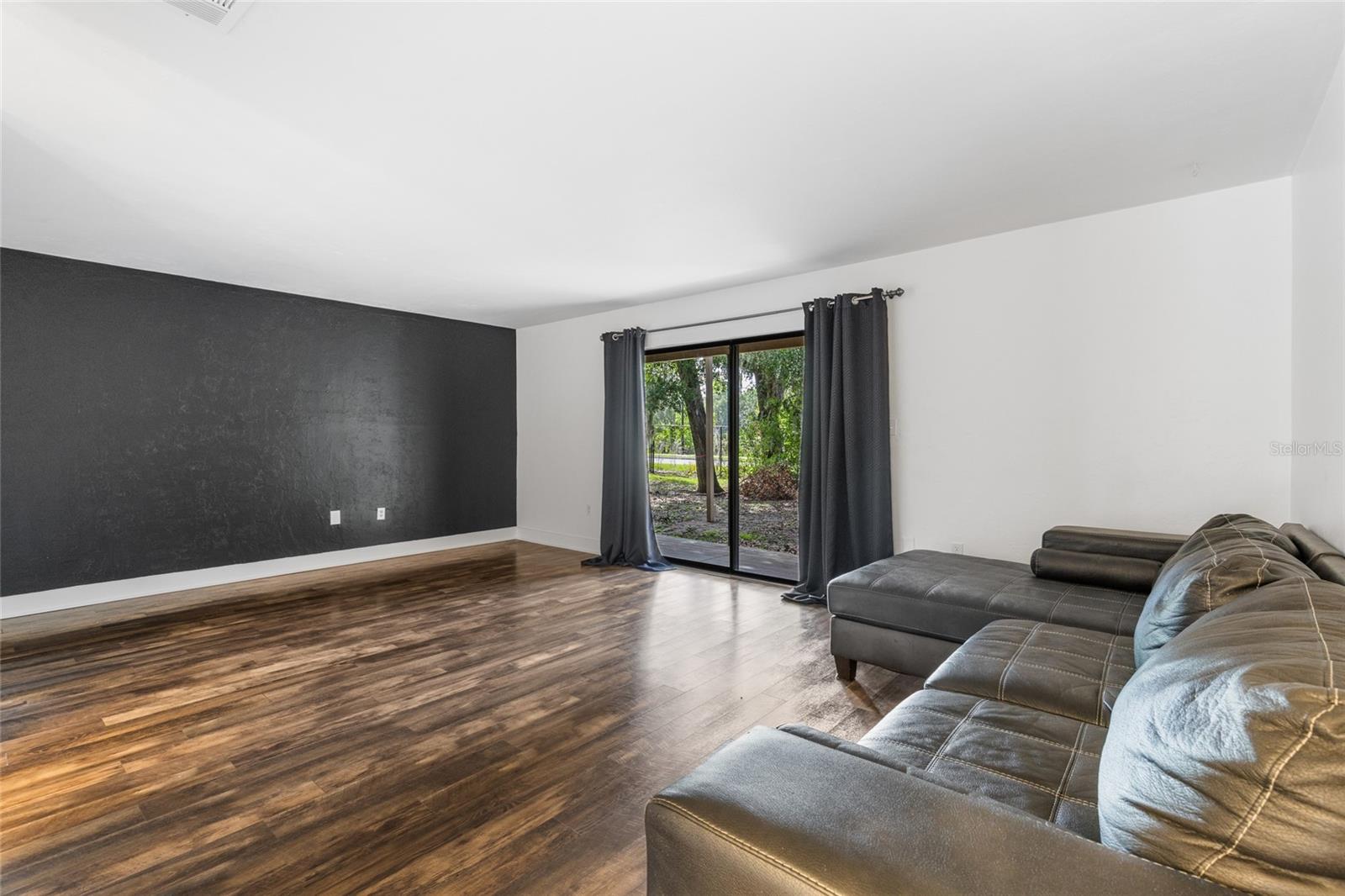 HAWTHORNE RESERVE - Residential