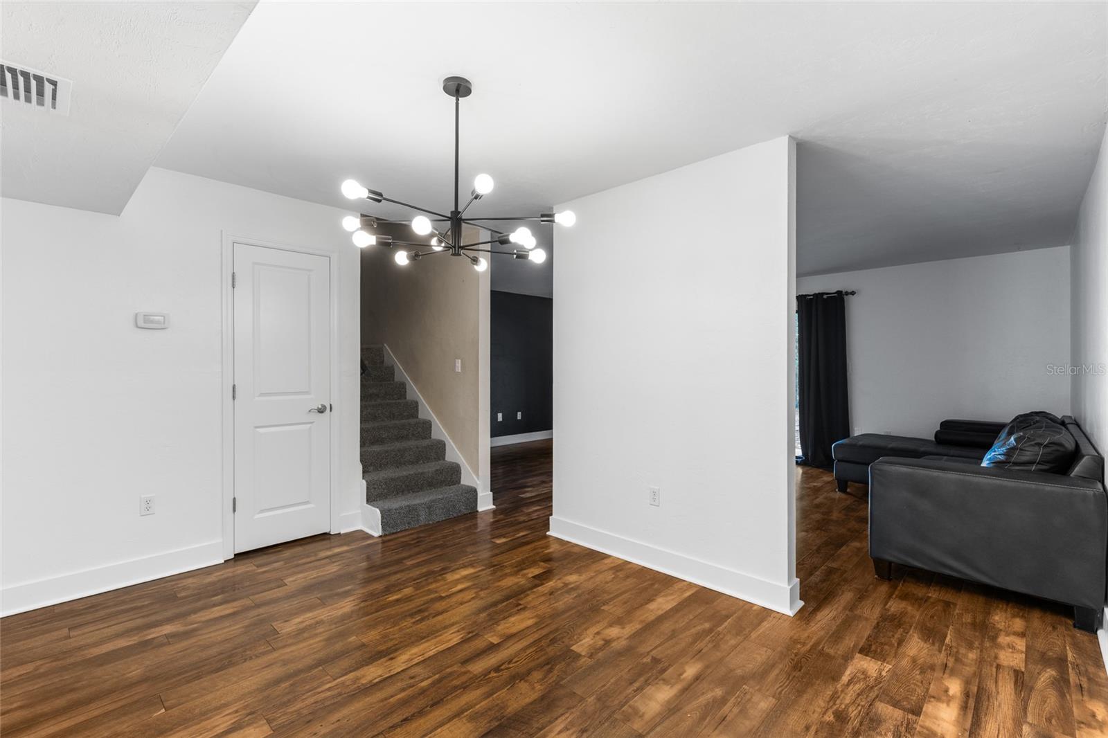 HAWTHORNE RESERVE - Residential