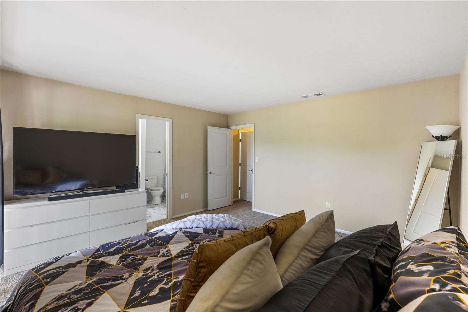 HAWTHORNE RESERVE - Residential