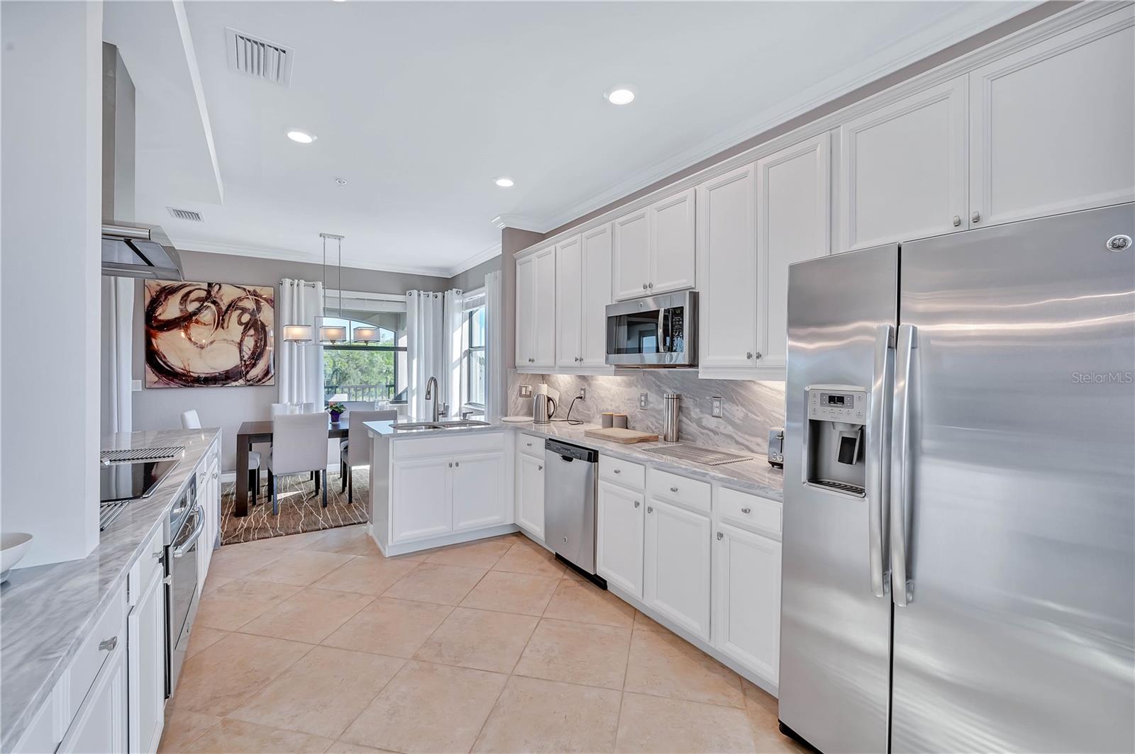 LAKEWOOD NATIONAL - Residential Lease