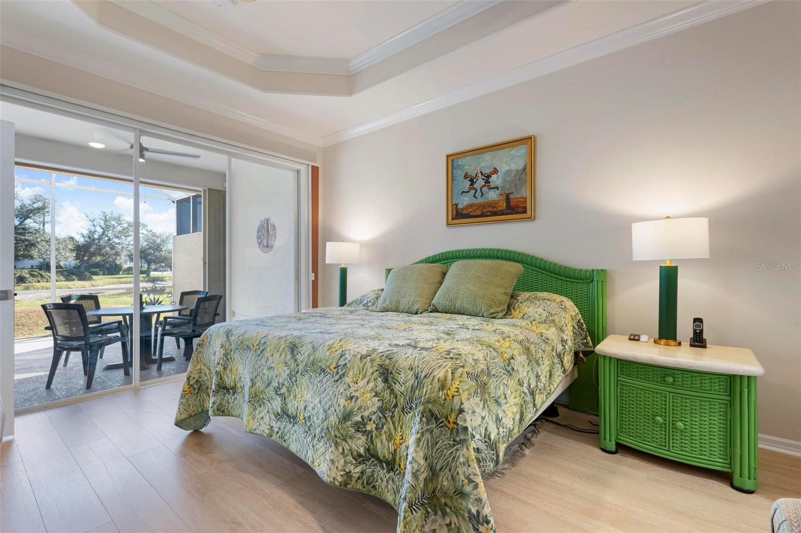 PELICAN POINTE GOLF & COUNTRY CLUB - Residential