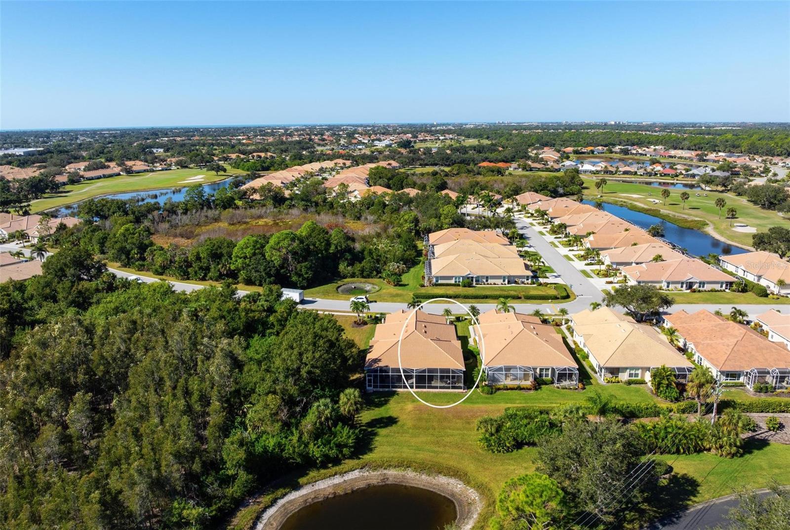 PELICAN POINTE GOLF & COUNTRY CLUB - Residential