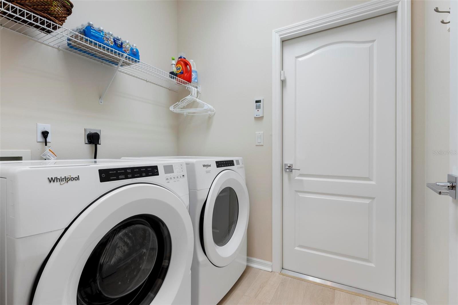 PELICAN POINTE GOLF & COUNTRY CLUB - Residential