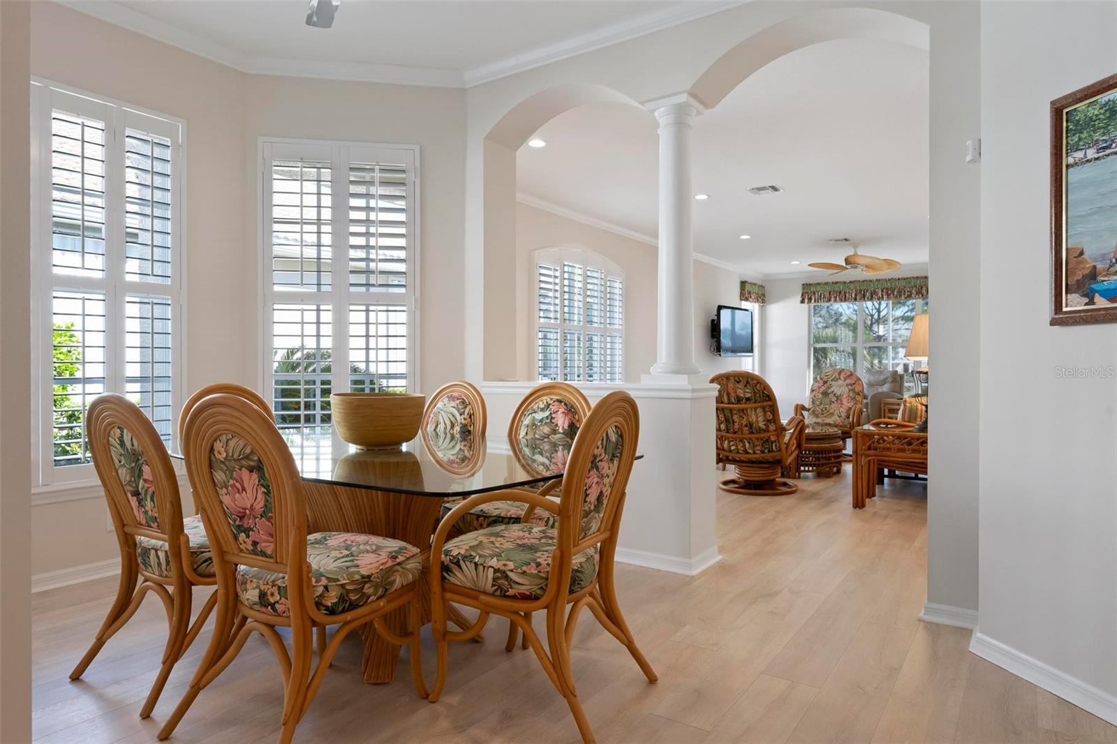 PELICAN POINTE GOLF & COUNTRY CLUB - Residential