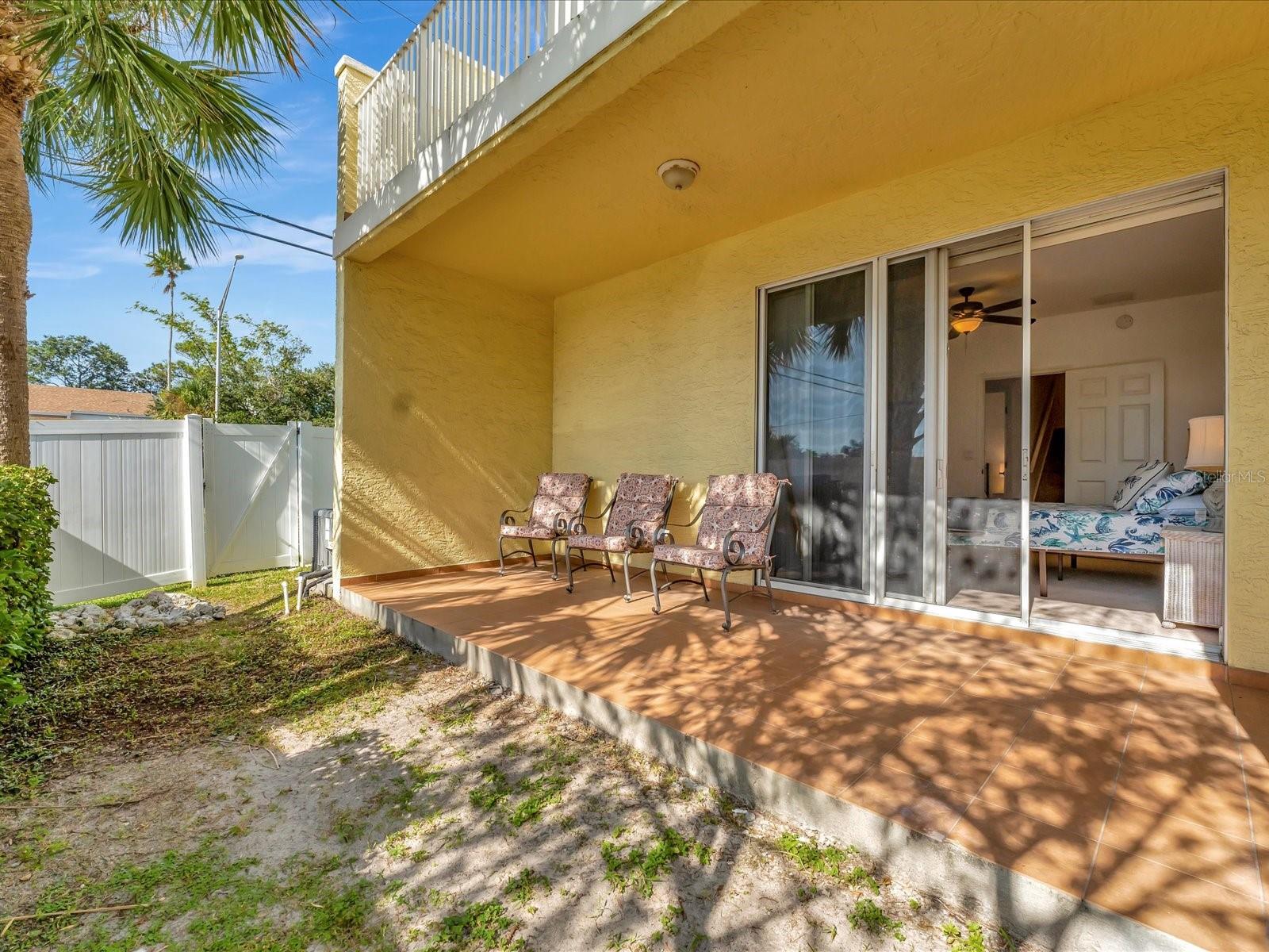 SIESTA POINTE - Residential