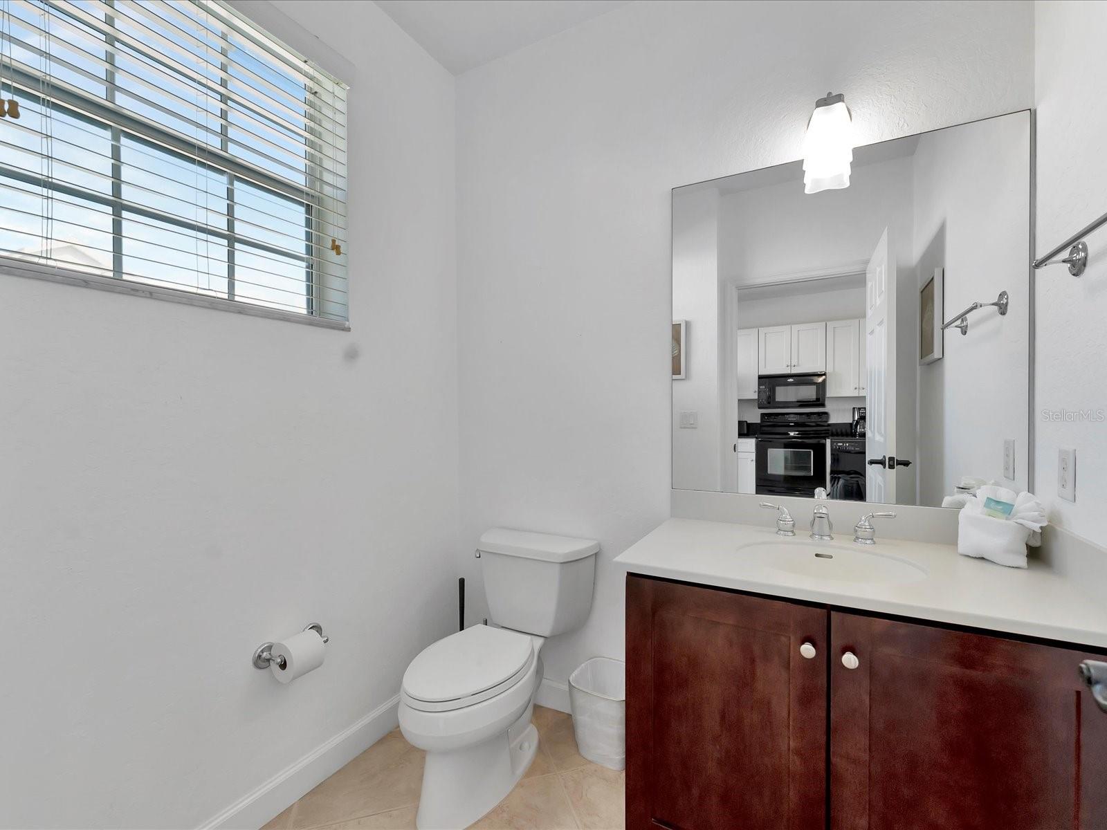 SIESTA POINTE - Residential