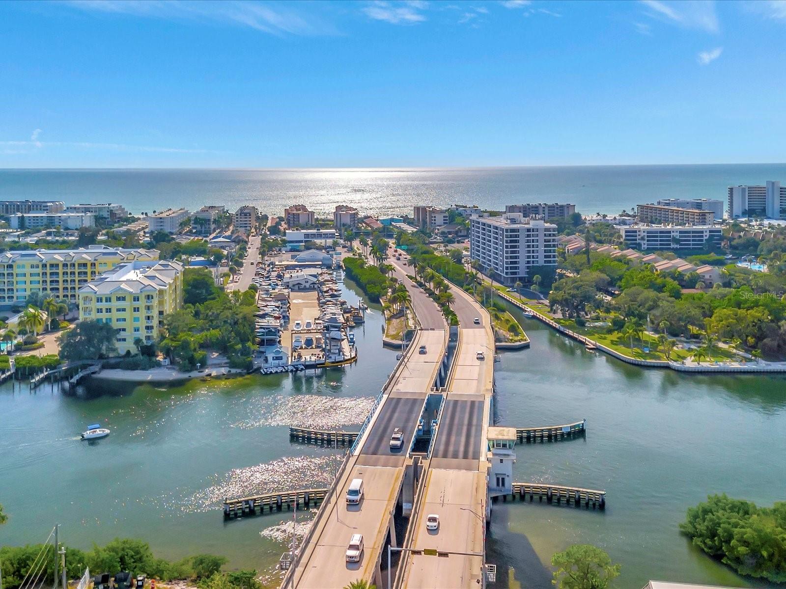 SIESTA POINTE - Residential