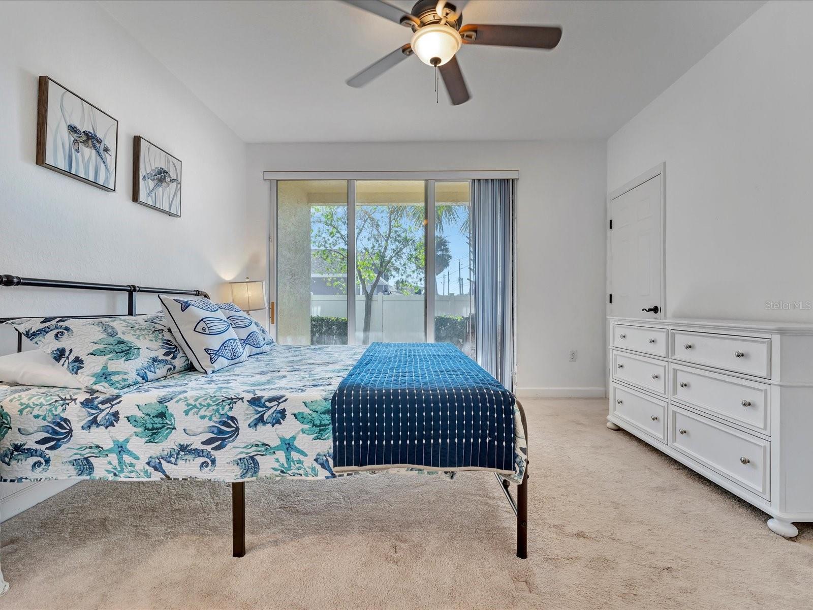 SIESTA POINTE - Residential