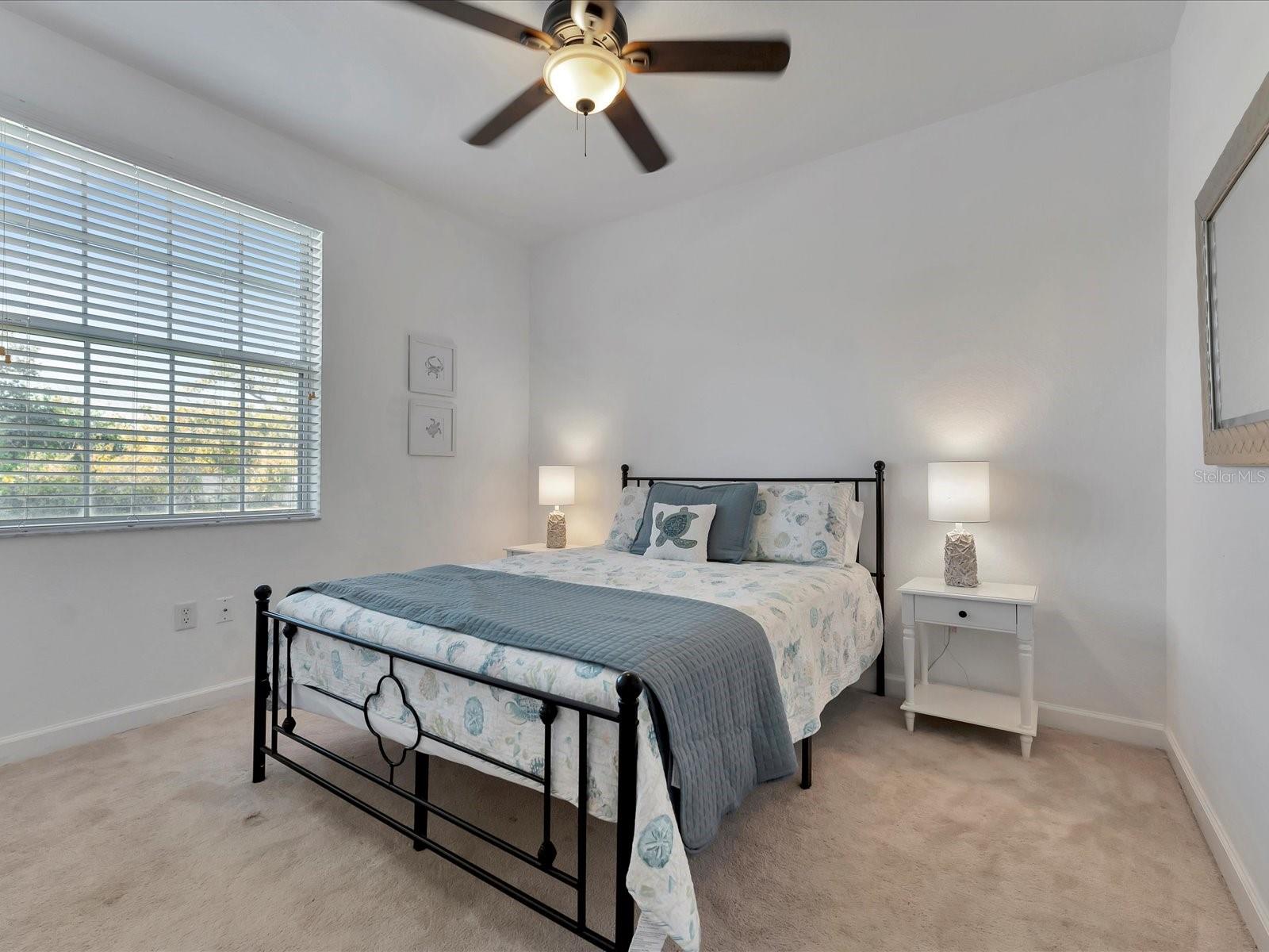 SIESTA POINTE - Residential