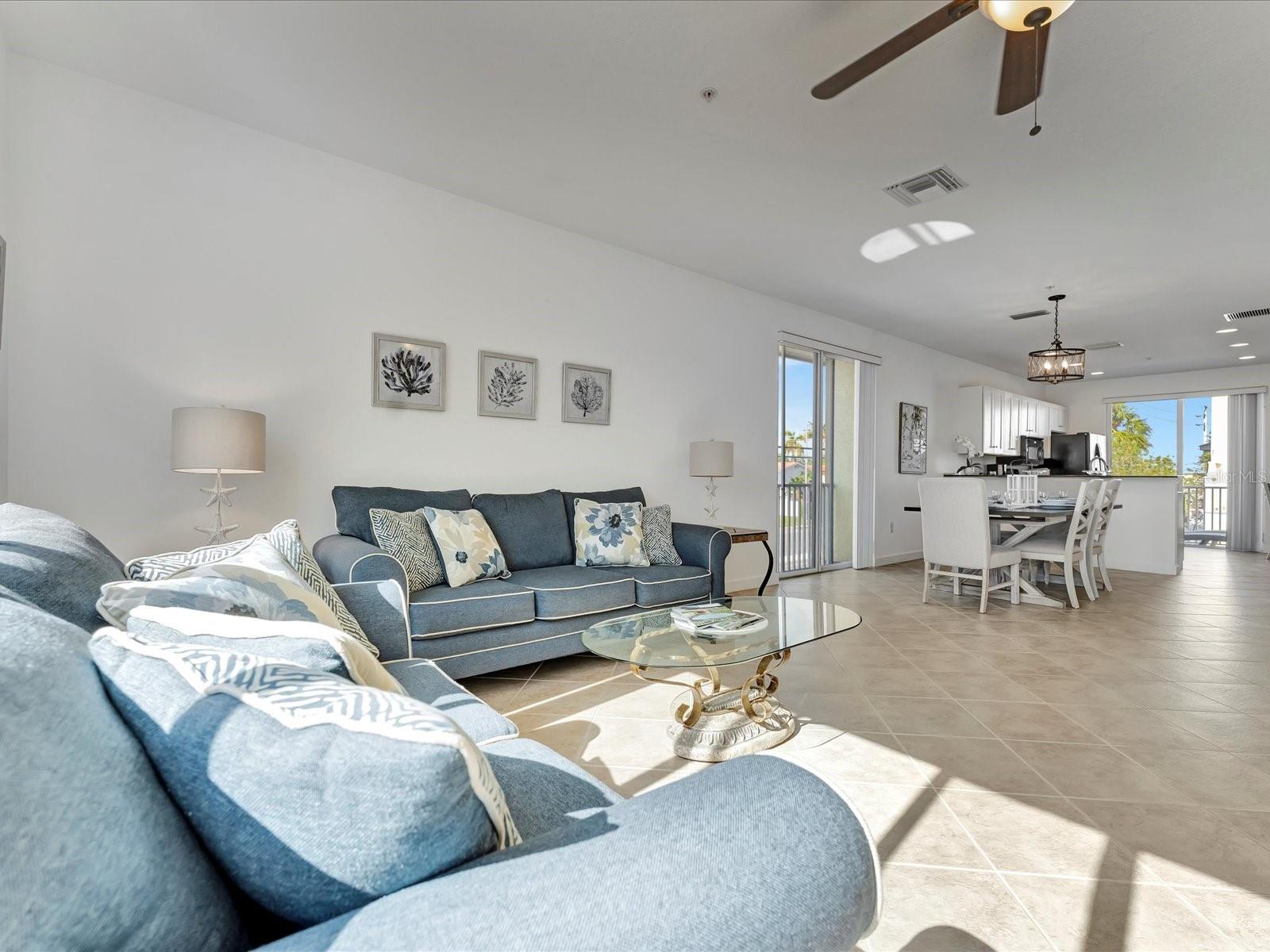 SIESTA POINTE - Residential