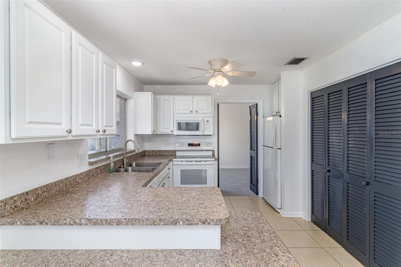 ROCKLEDGE COUNTRY CLUB ESTATES - Residential