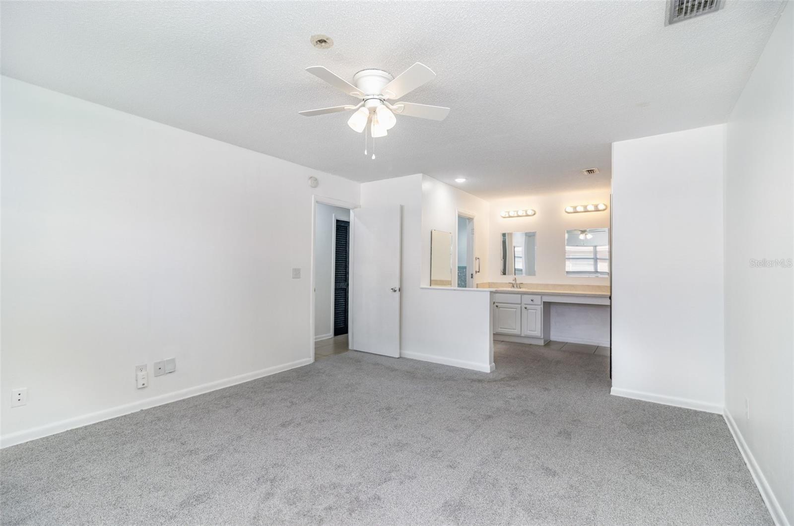 ROCKLEDGE COUNTRY CLUB ESTATES - Residential