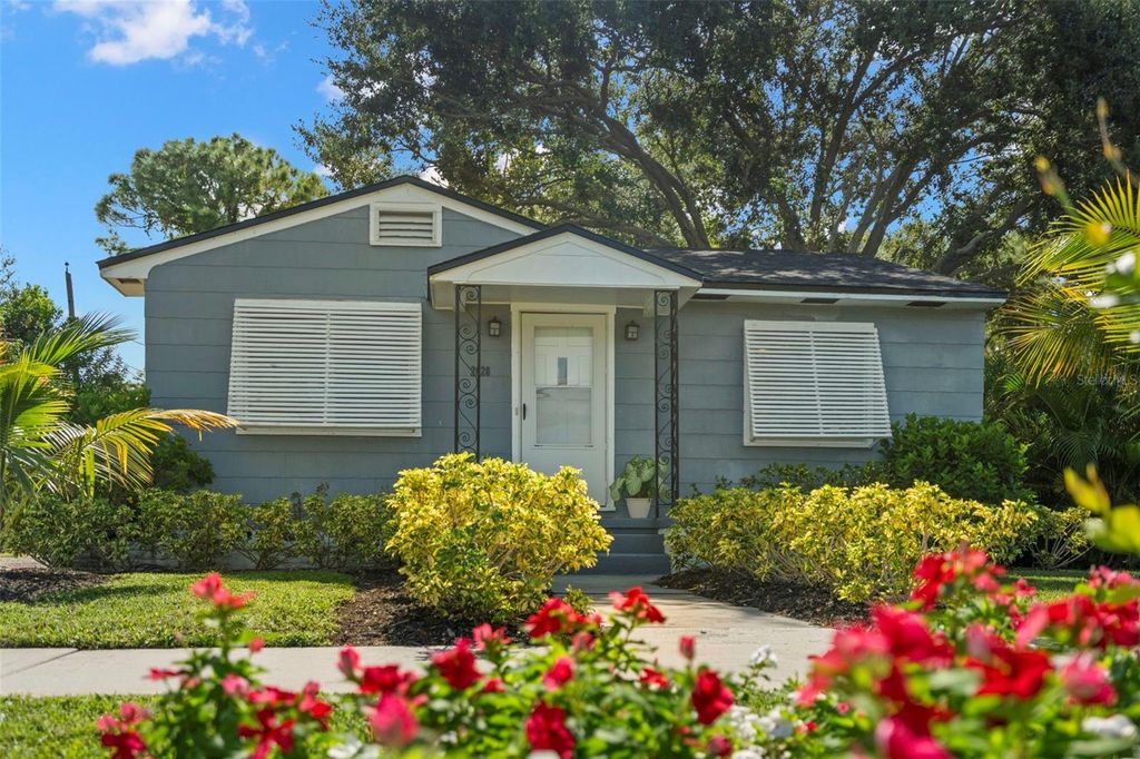 Photo of 2020 58th Street S, Gulfport, FL 33707 (MLS # TB8413952)