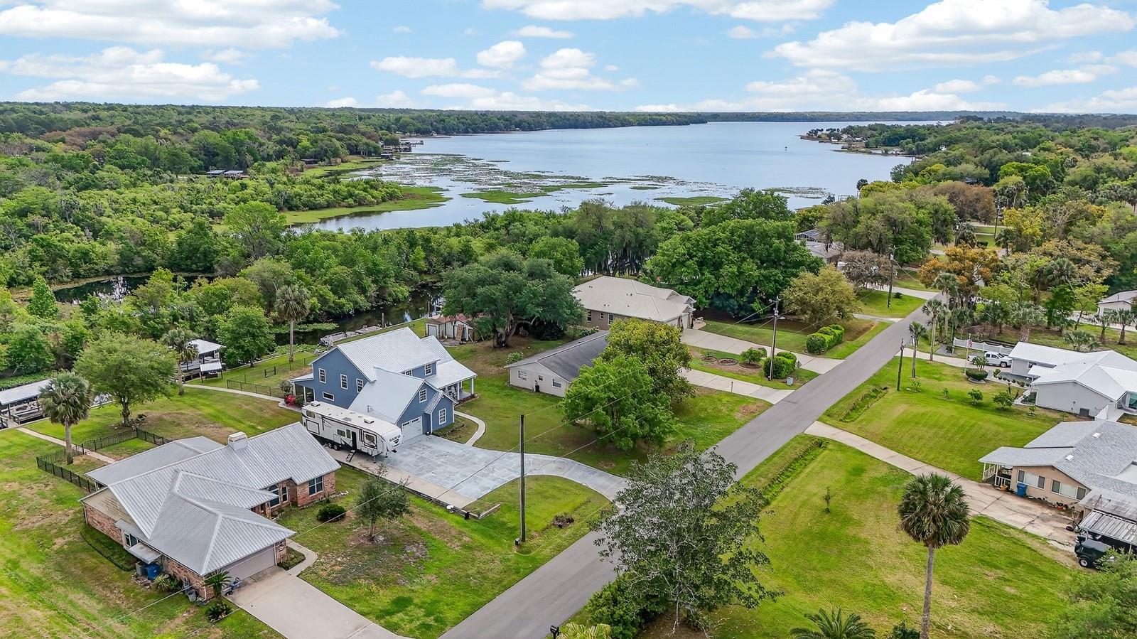 LAKE BERESFORD TERRACE - Residential