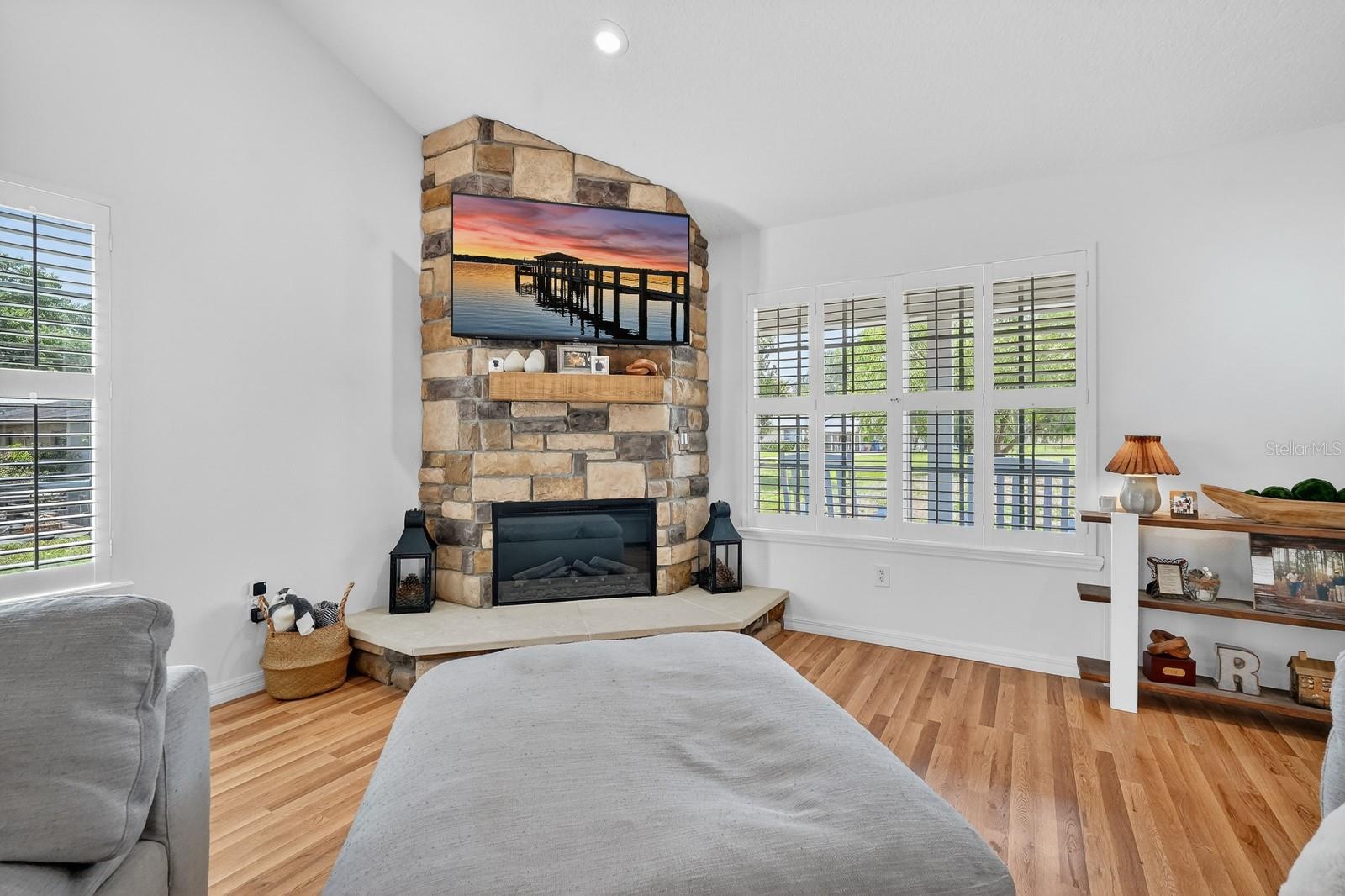 LAKE BERESFORD TERRACE - Residential