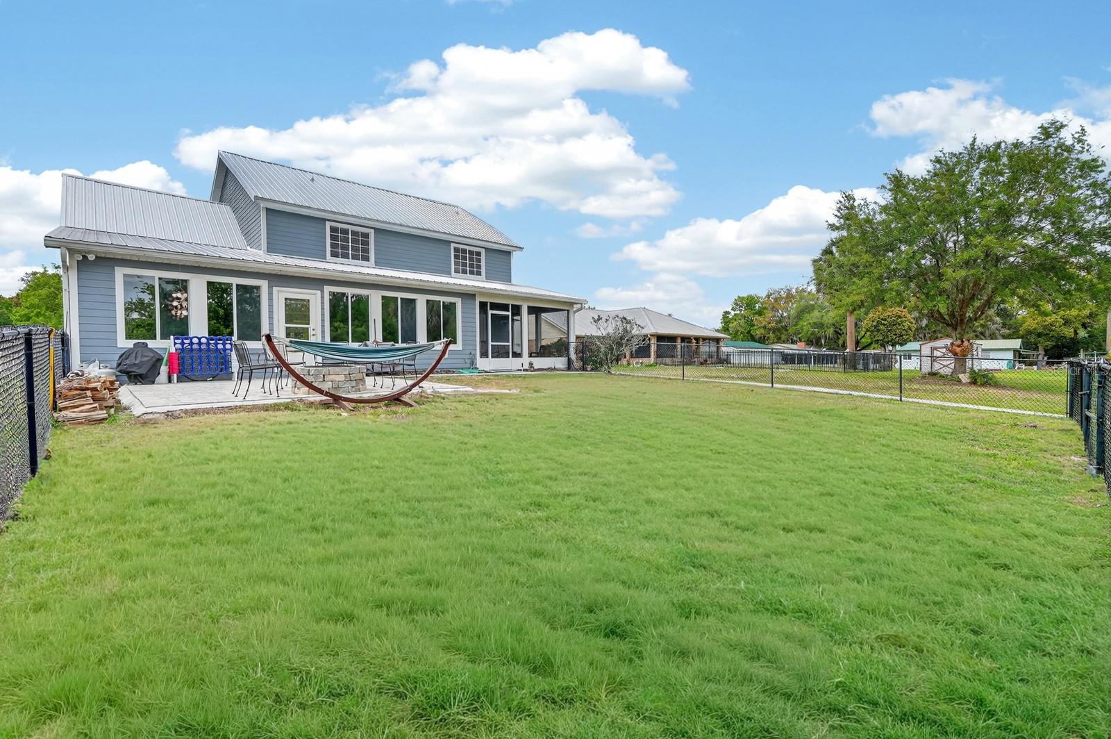 LAKE BERESFORD TERRACE - Residential