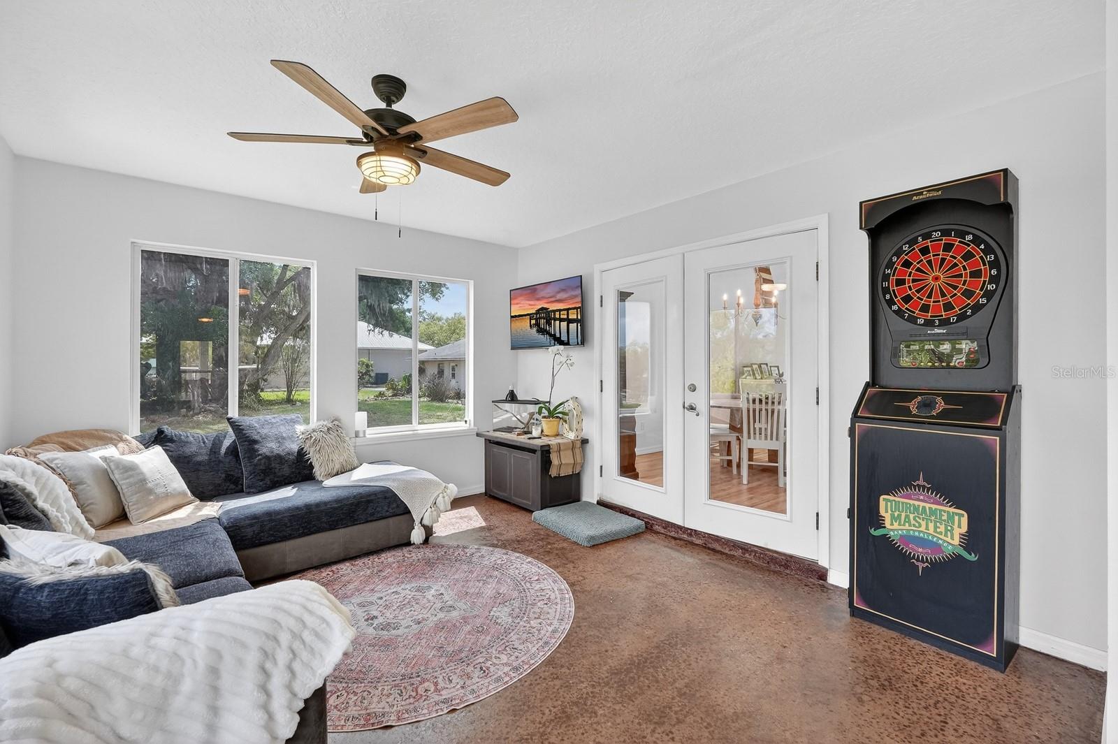 LAKE BERESFORD TERRACE - Residential