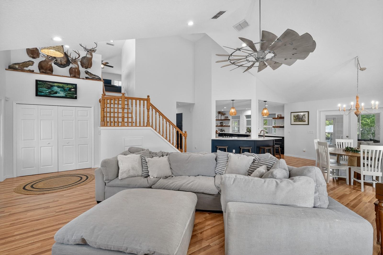 LAKE BERESFORD TERRACE - Residential