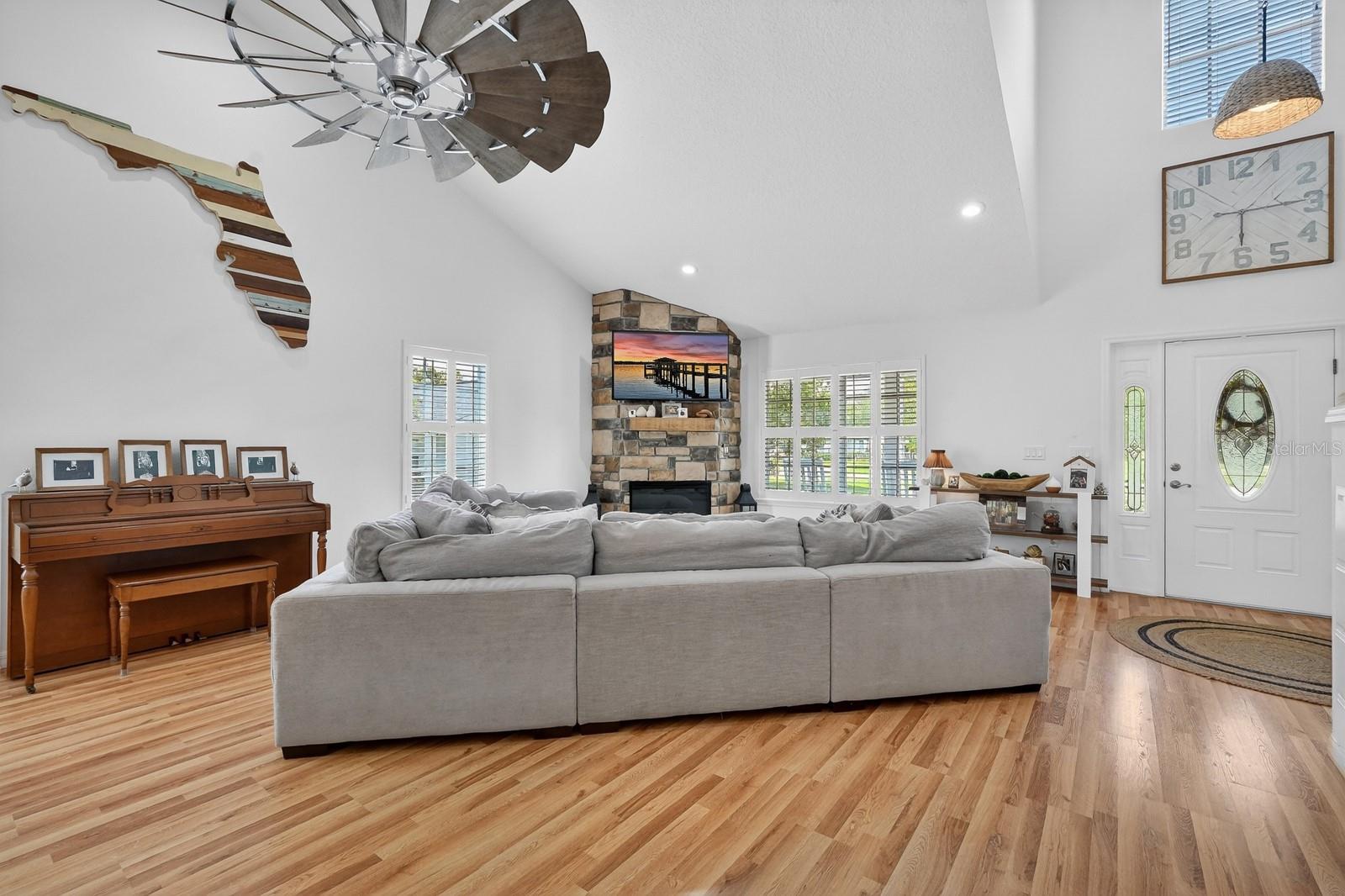 LAKE BERESFORD TERRACE - Residential