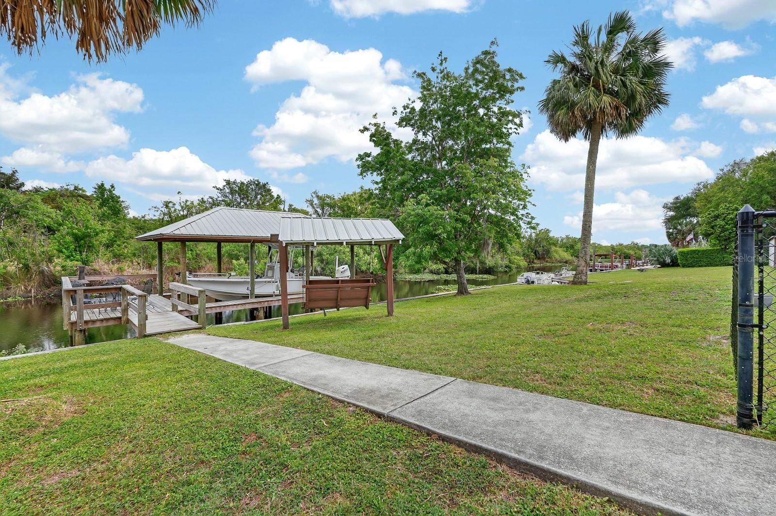 LAKE BERESFORD TERRACE - Residential