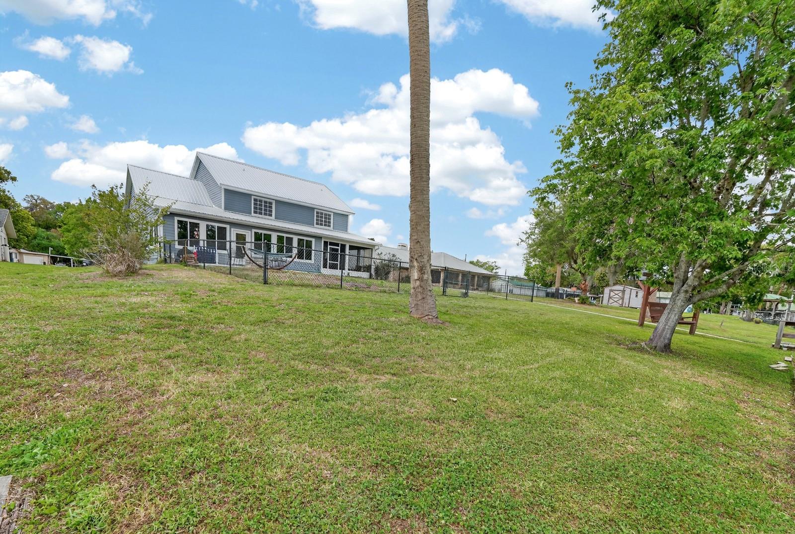 LAKE BERESFORD TERRACE - Residential