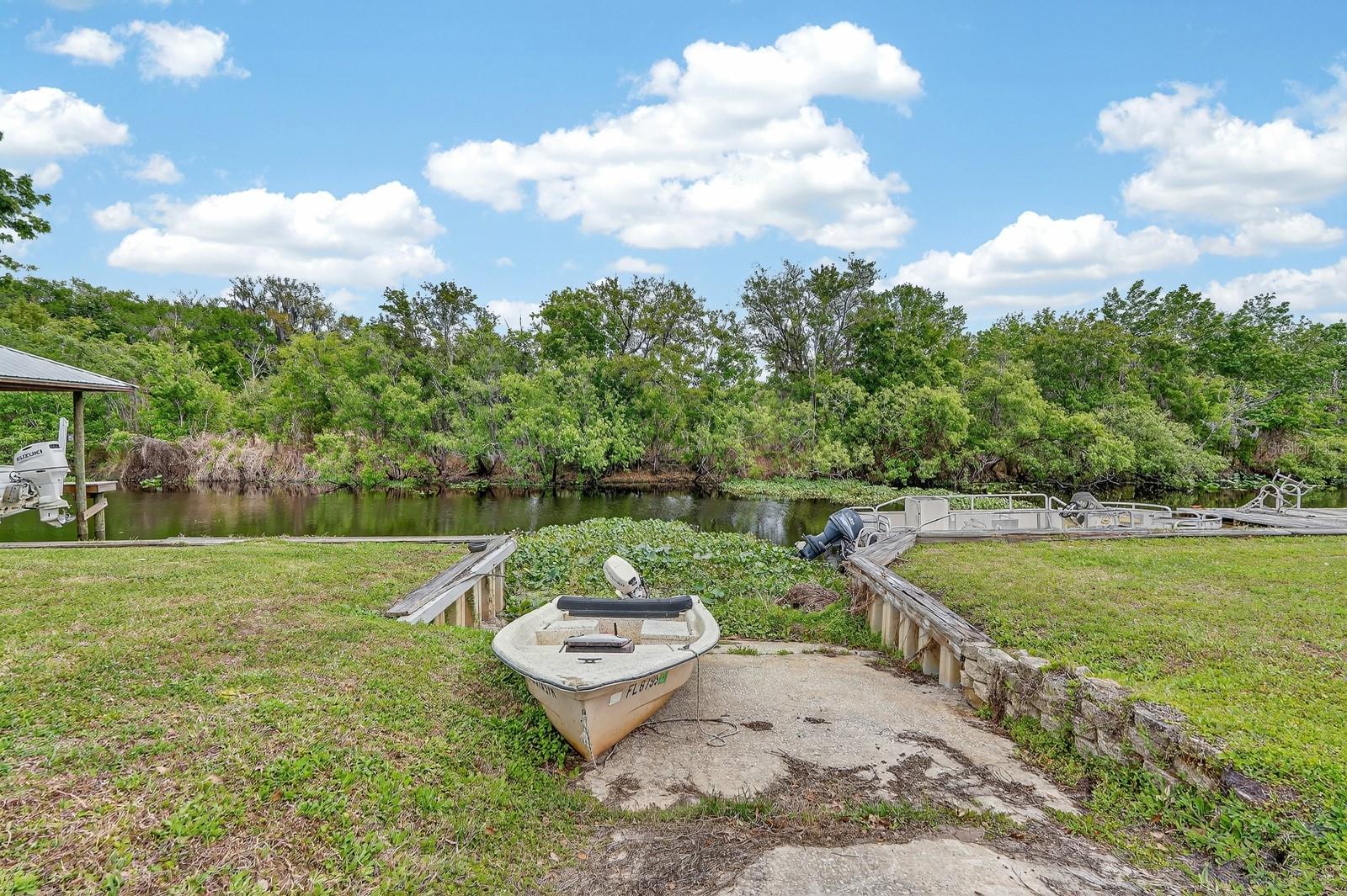 LAKE BERESFORD TERRACE - Residential
