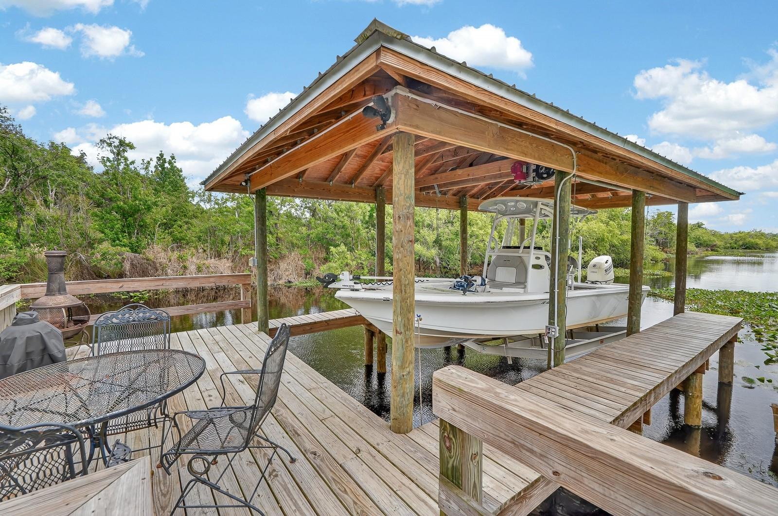 LAKE BERESFORD TERRACE - Residential