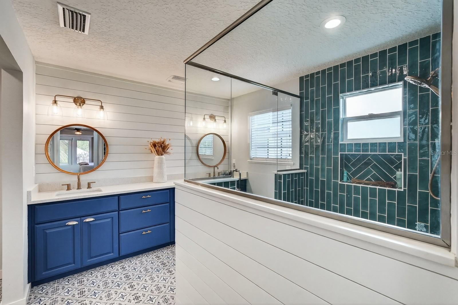 LAKE BERESFORD TERRACE - Residential