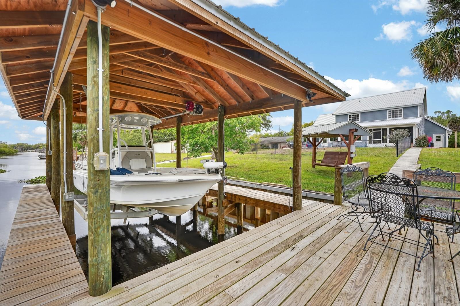 LAKE BERESFORD TERRACE - Residential