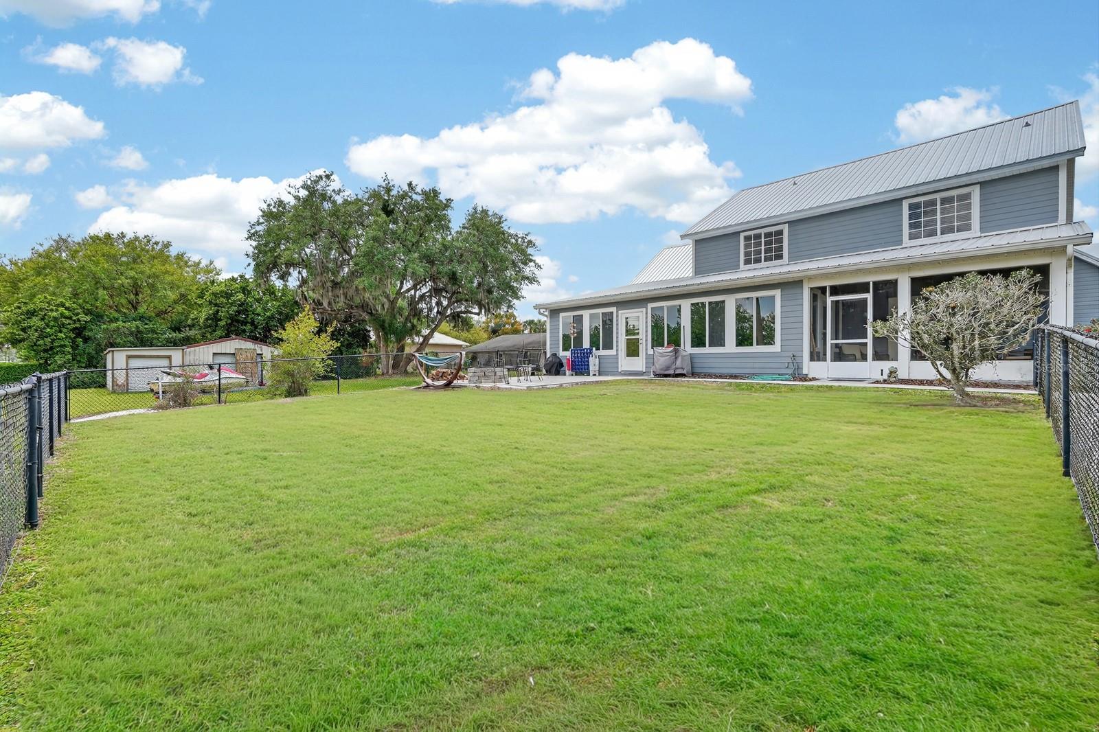 LAKE BERESFORD TERRACE - Residential