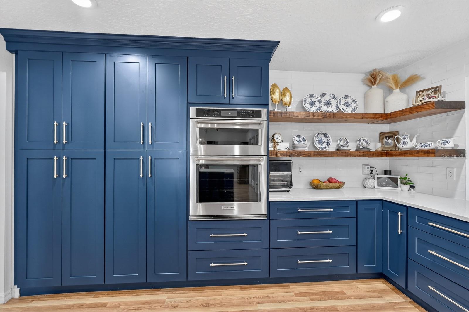 LAKE BERESFORD TERRACE - Residential