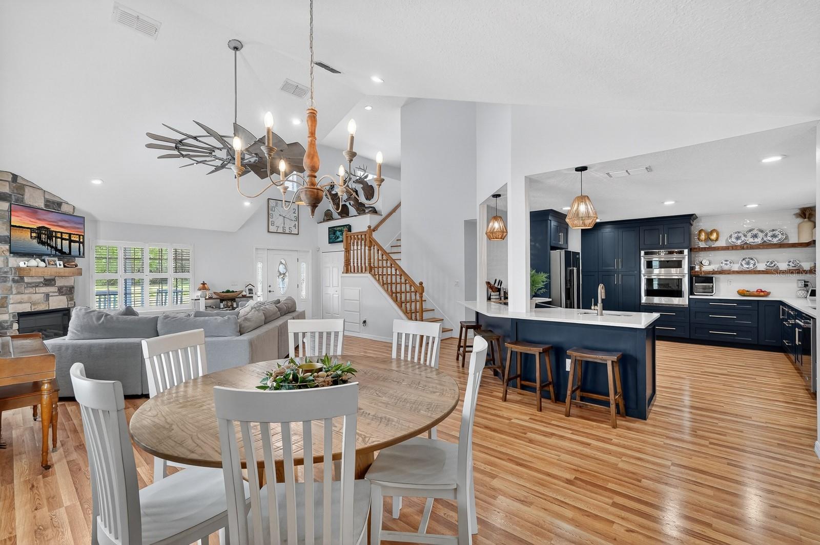 LAKE BERESFORD TERRACE - Residential