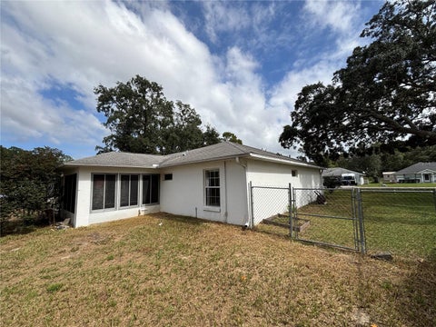 Tiny photo for 2042 SE 175th Terrace, Silver Springs, FL 34488 (MLS # OM734850)