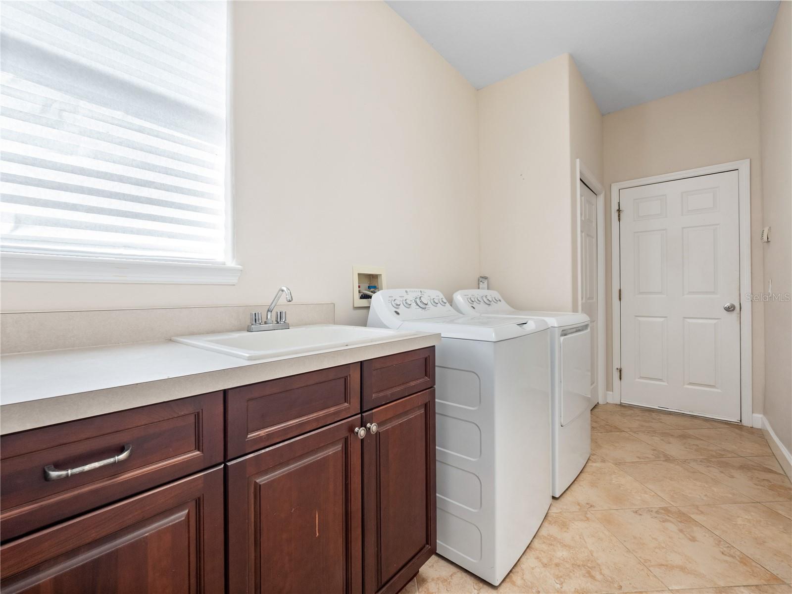 CHELSEA WOODS AT PROVIDENCE - Residential Lease