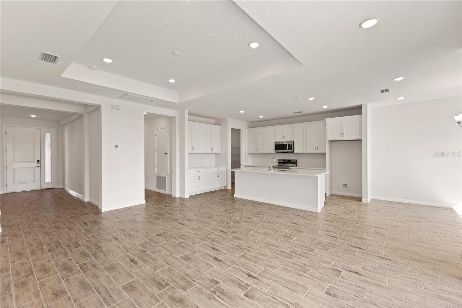 9584 VIBRANT LANE