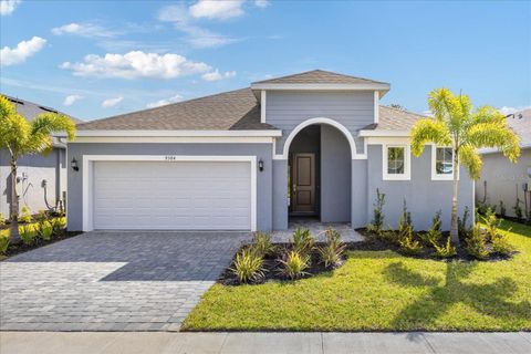 Photo of 9584 Vibrant Ln, Venice, FL 34292 (MLS # O6217001) Photo of 9584 Vibrant Ln, Venice, FL 34292 (MLS # O6217001)