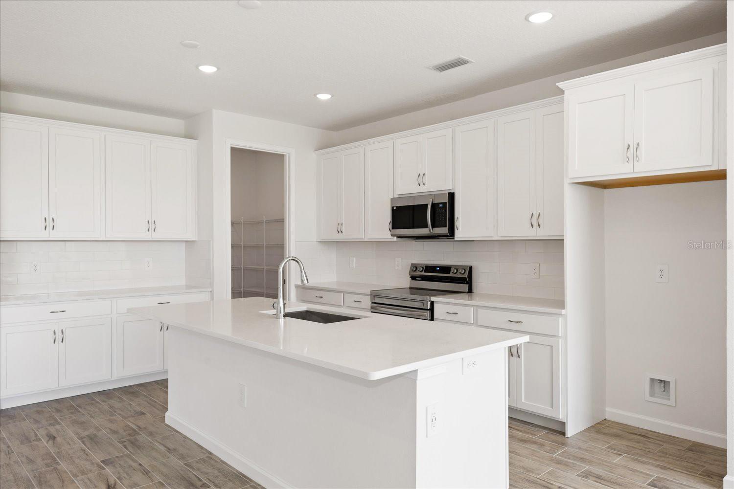9584 VIBRANT LANE